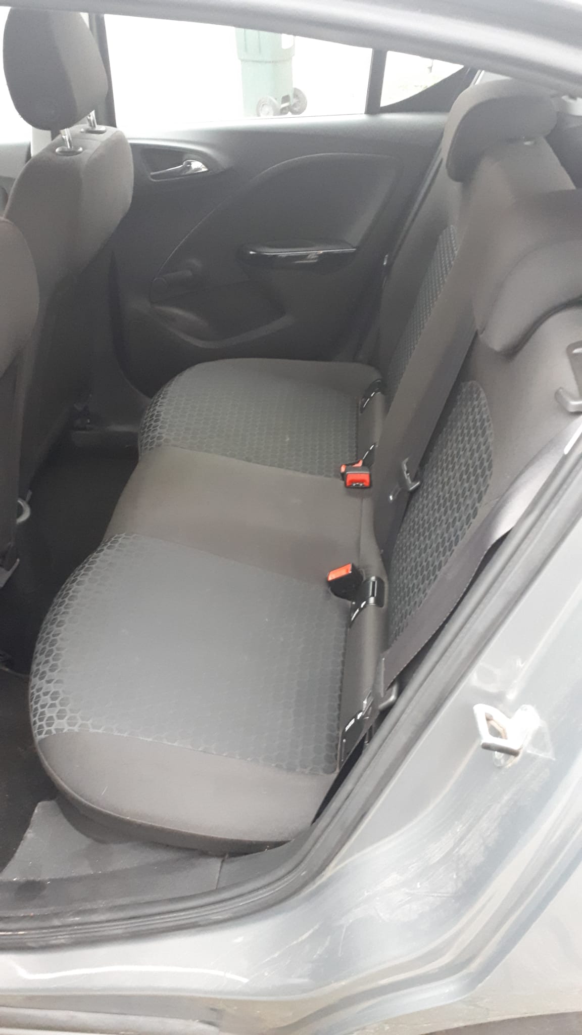 Opel Corsa achterbank